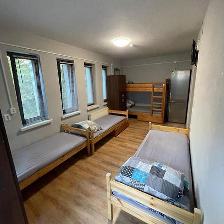 Auberge de jeunesse Dom U Dorogi à Ozarow Mazowiecki Extérieur photo